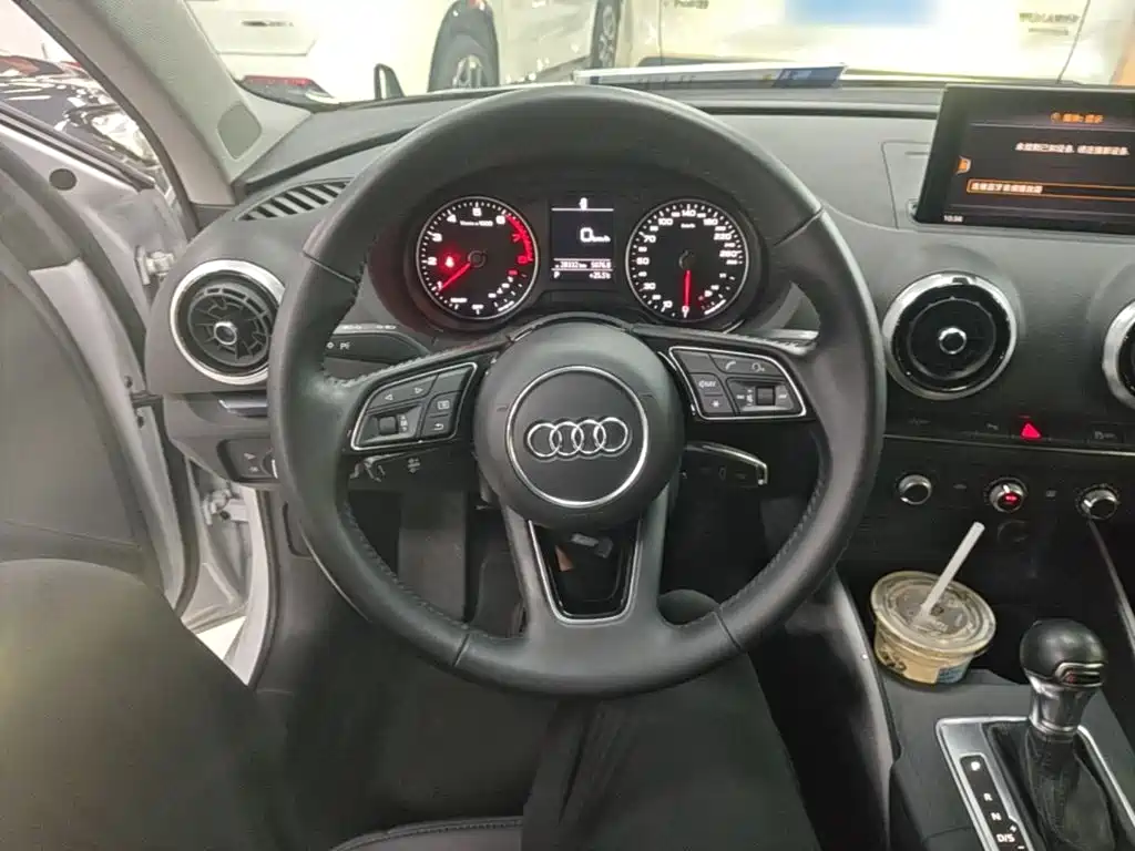 Audi A3 2021 — фото 11