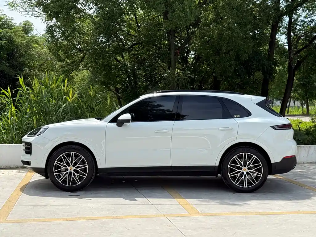 Porsche Cayenne 2024