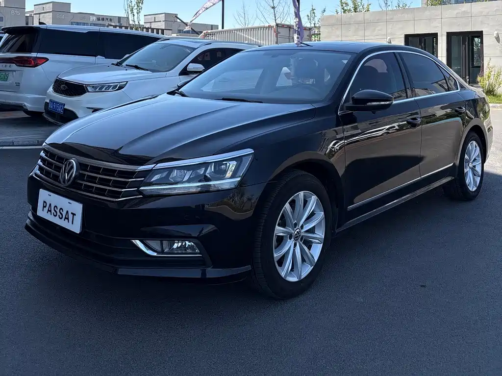 Volkswagen Passat 2019 — фото 1