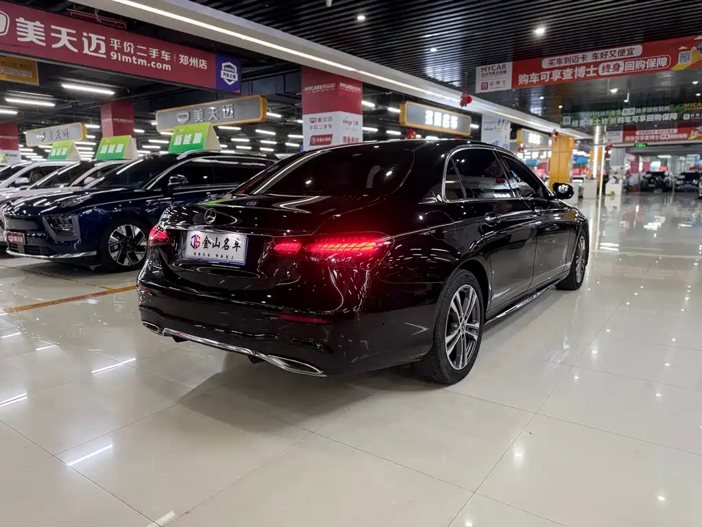 Mercedes-Benz E-Class 2022 — фото 14