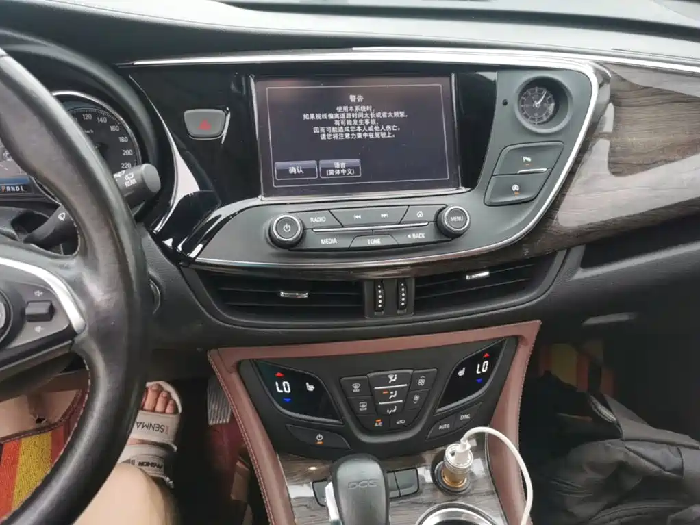 Buick Envision Plus 2017 — фото 13