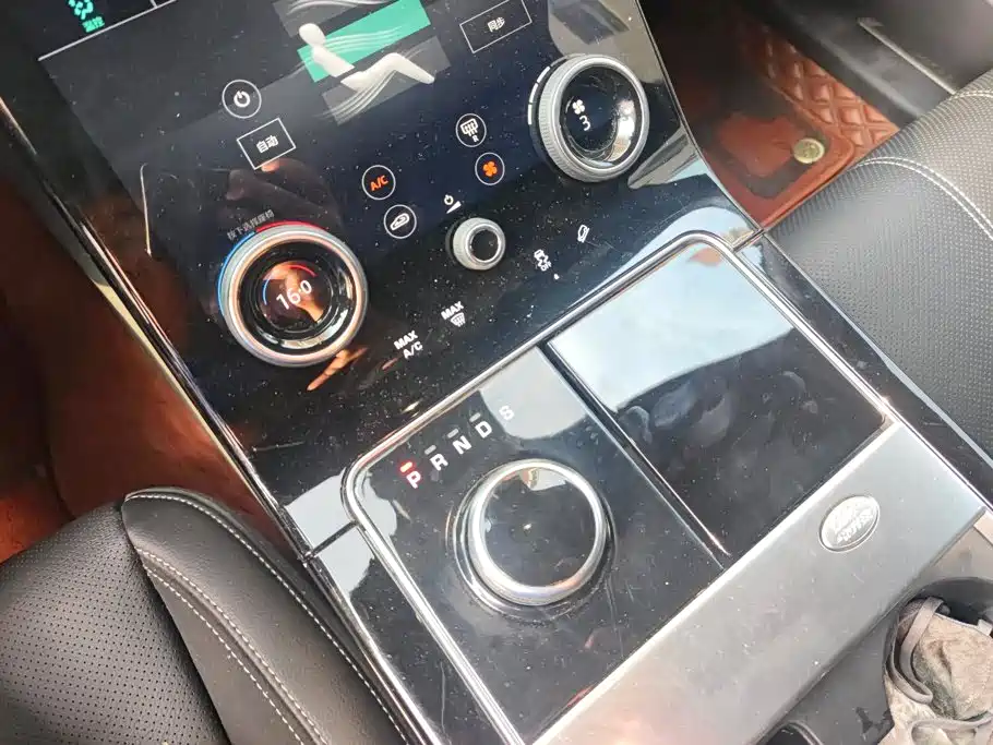 Land Rover Range Rover Velar 2019 — фото 15