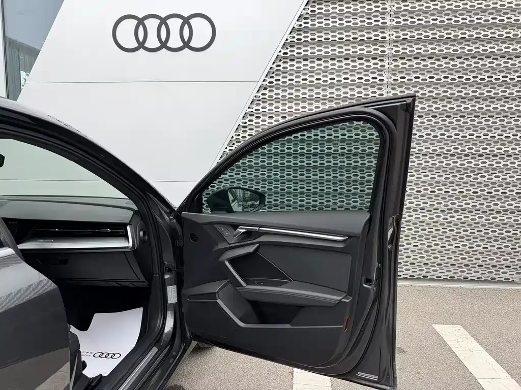 Audi A3 2021 — фото 18
