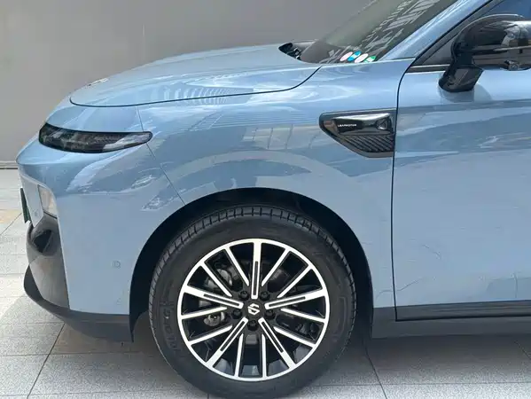 Leapmotor B10 2025
