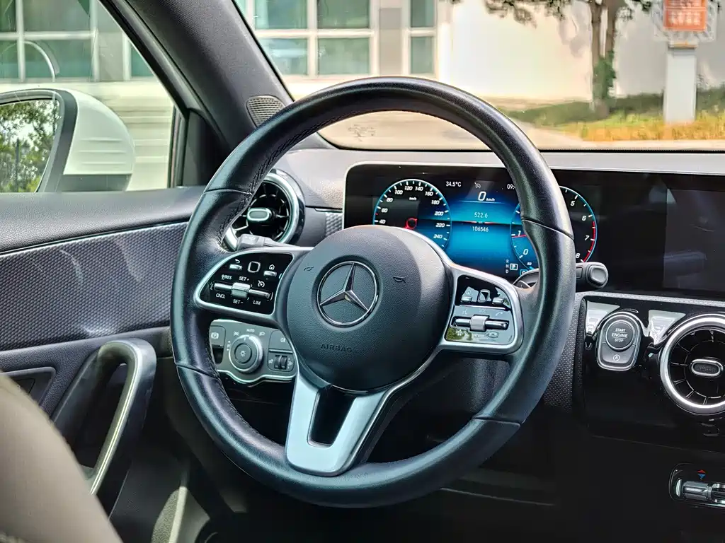 Mercedes-Benz A-Class 2020 — фото 16
