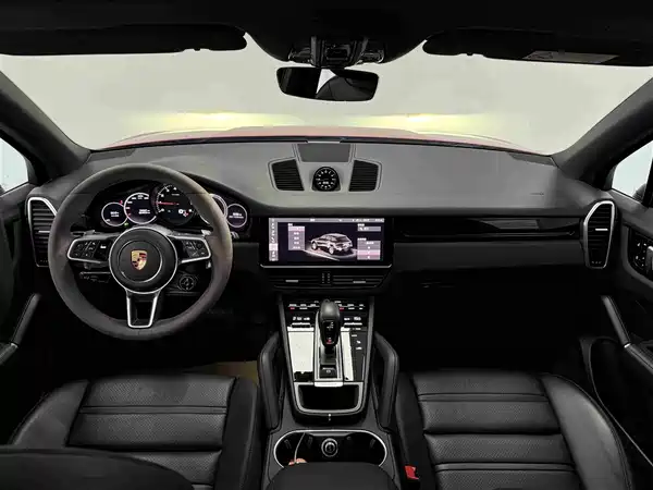 Porsche Cayenne 2021