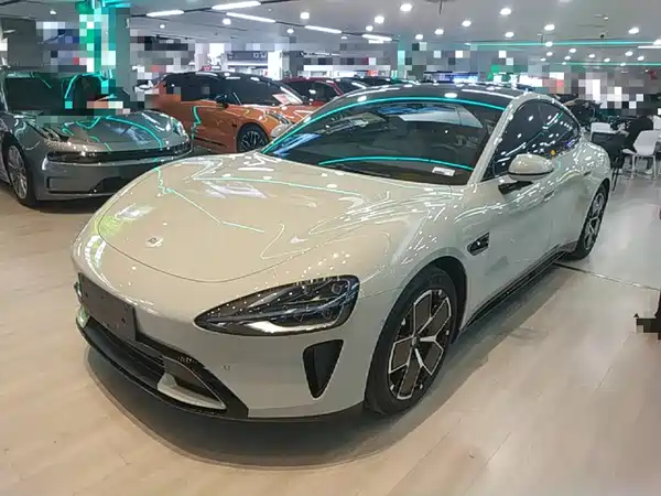 Xiaomi SU7 2025