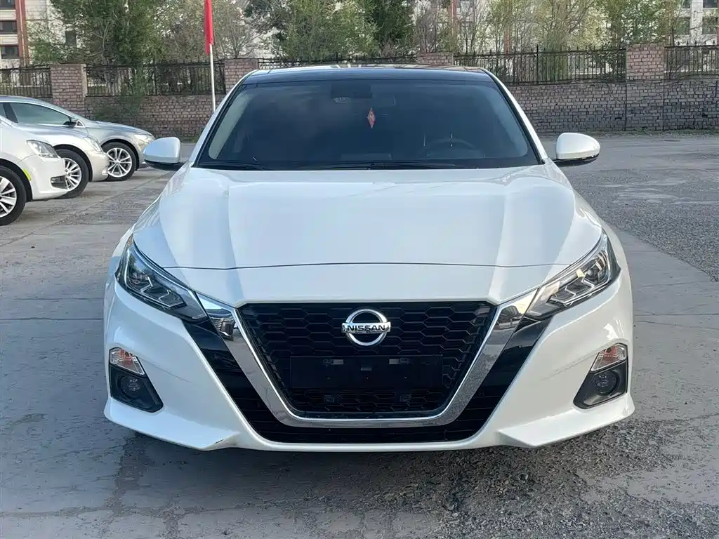 Nissan Teana 2022