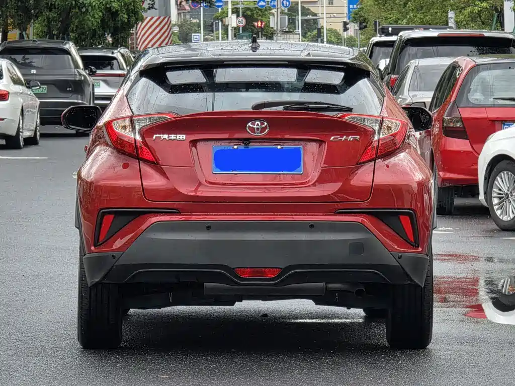 Toyota C-HR 2022 — фото 8