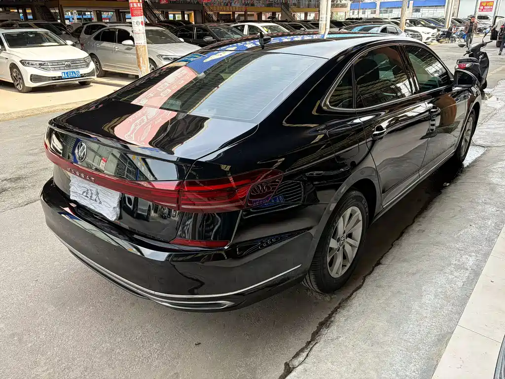 Volkswagen Passat 2023
