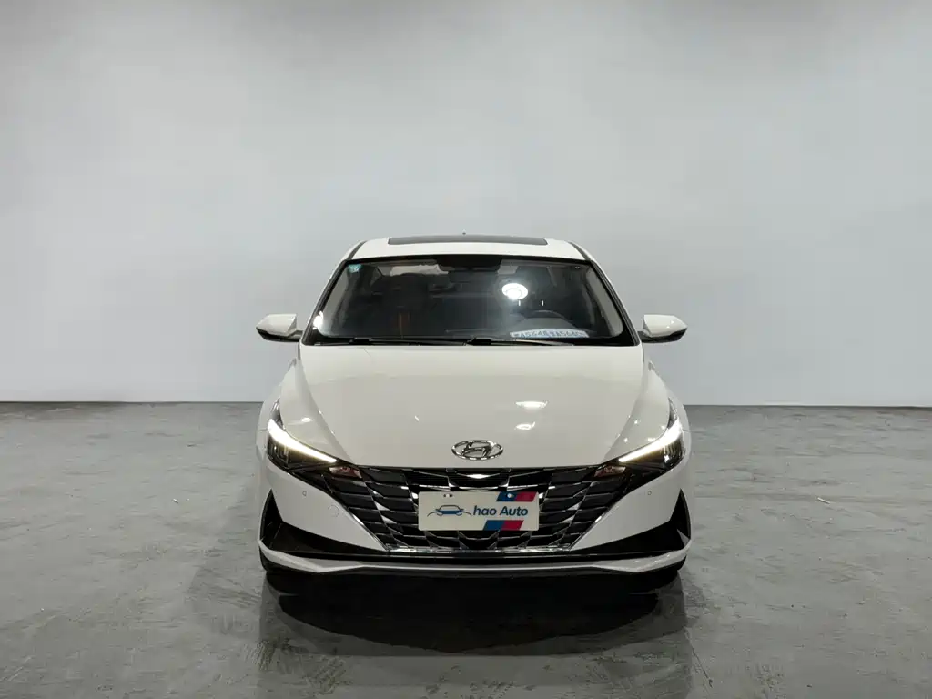 Hyundai Elantra 2022 — фото 2
