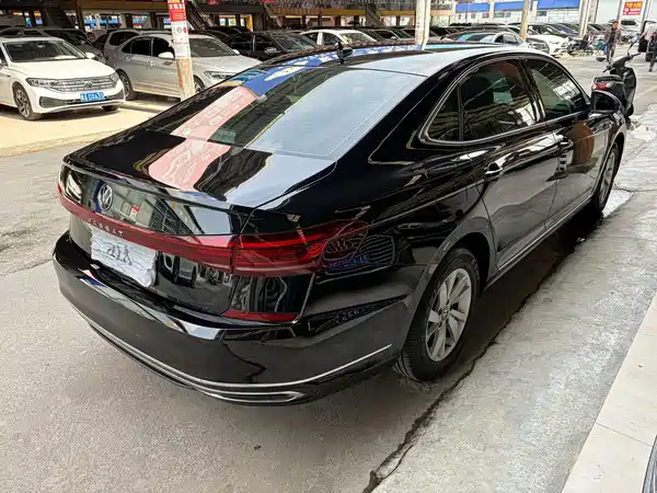 Volkswagen Passat 2023
