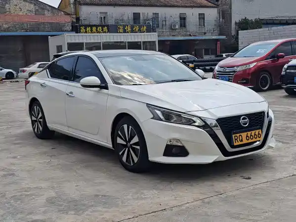 Nissan Teana 2022