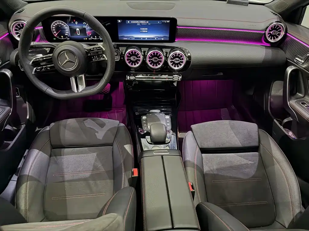 Mercedes-Benz A-Class 2023 — фото 11