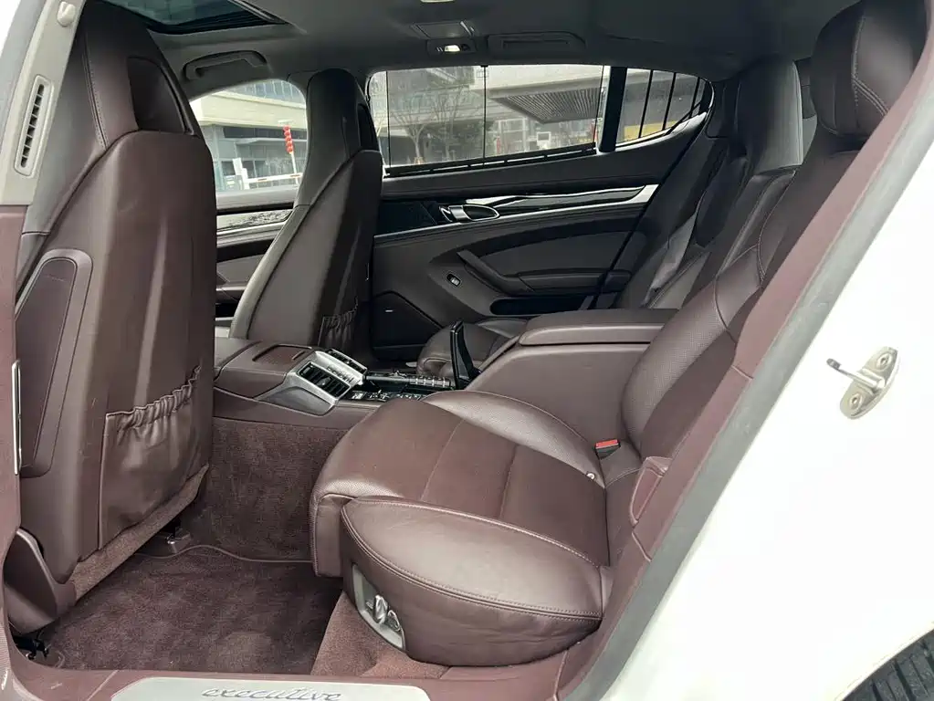 Porsche Panamera 2015 — фото 12