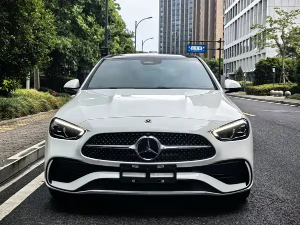 Mercedes-Benz C-Class 2025