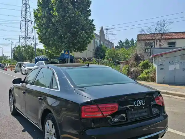 Audi A8 2011