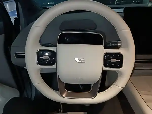 Li Auto i6 2025