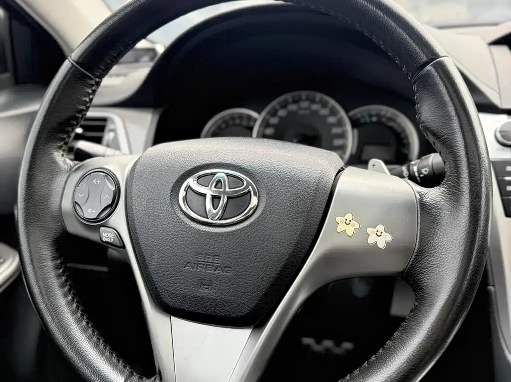 Toyota Camry 2016 — фото 16