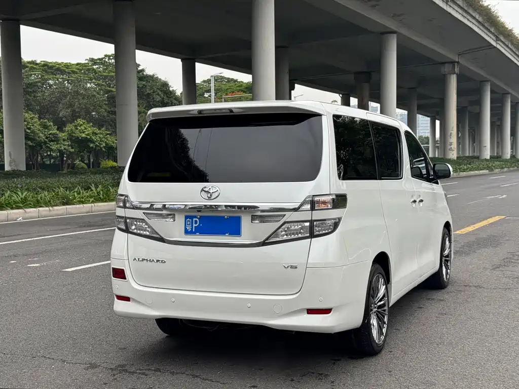 Toyota Alphard 2012 — фото 3