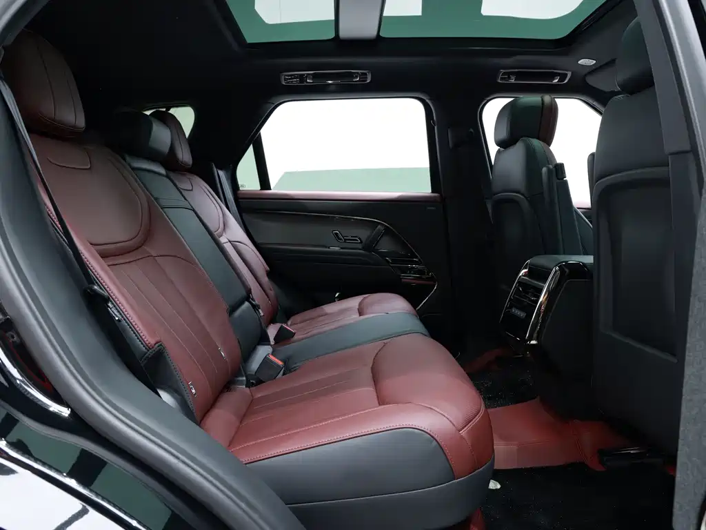 Land Rover Range Rover Sport 2025 — фото 12