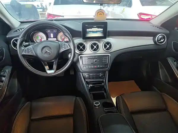 Mercedes-Benz GLA 2016
