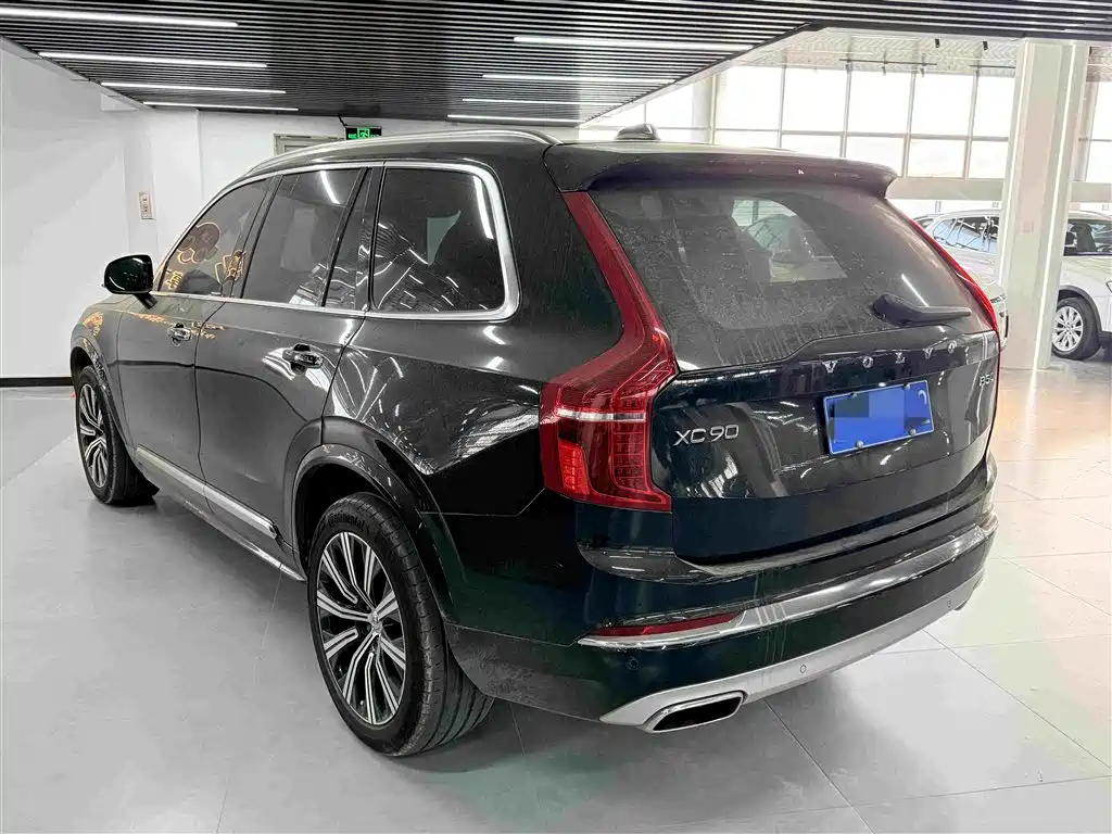 Volvo XC90 2021 — фото 9