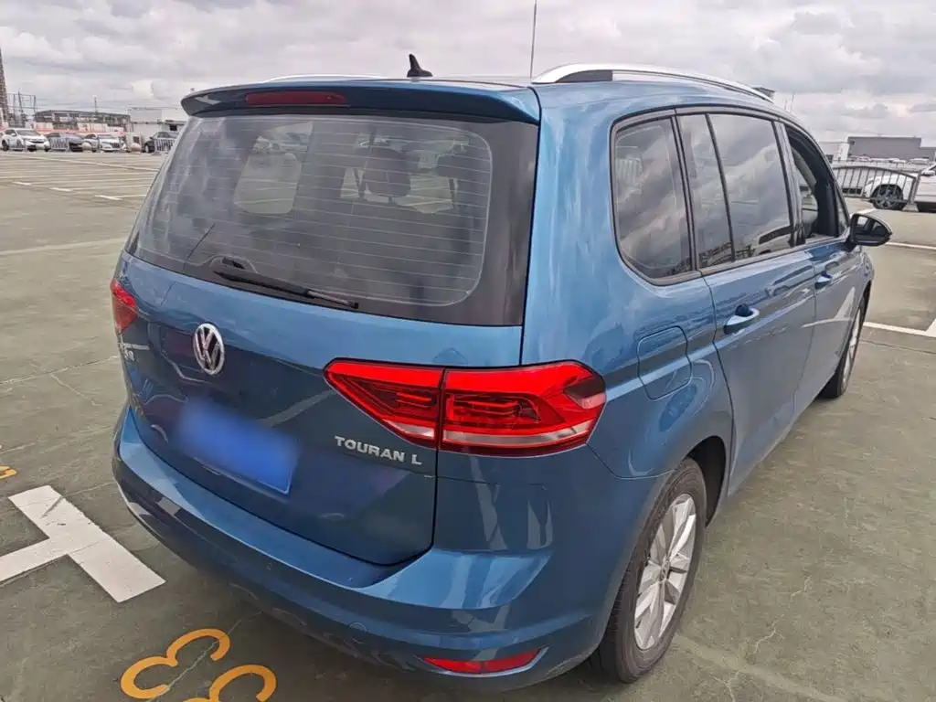 Volkswagen Touran 2020 — фото 7