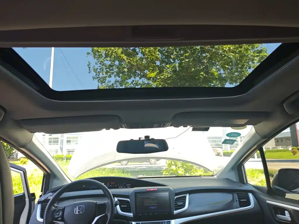 Honda Jade 2016 — фото 18