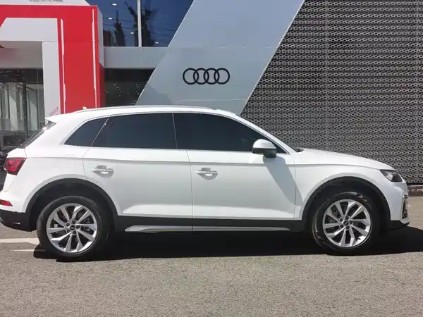 Audi Q5L 2024