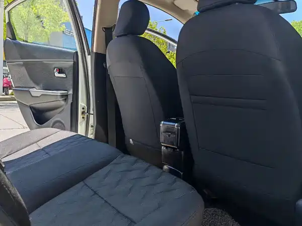 Kia K2 2015