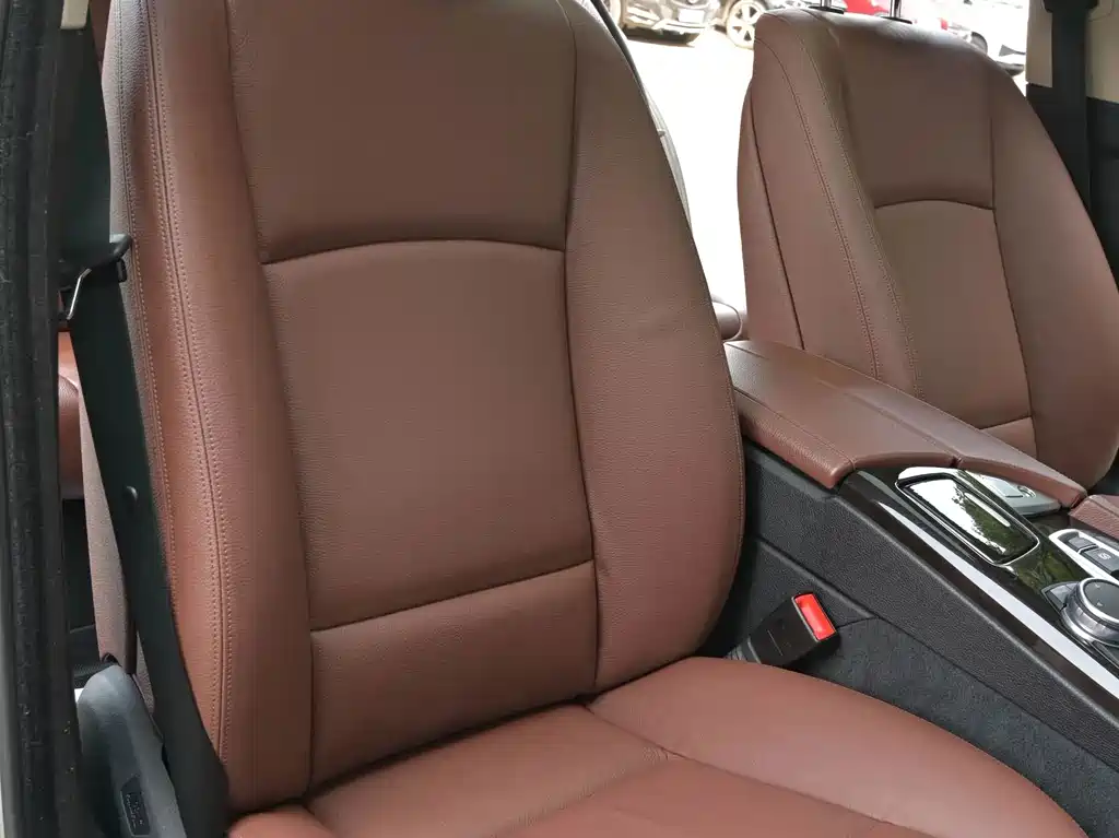 BMW 5 Series 2015 — фото 10