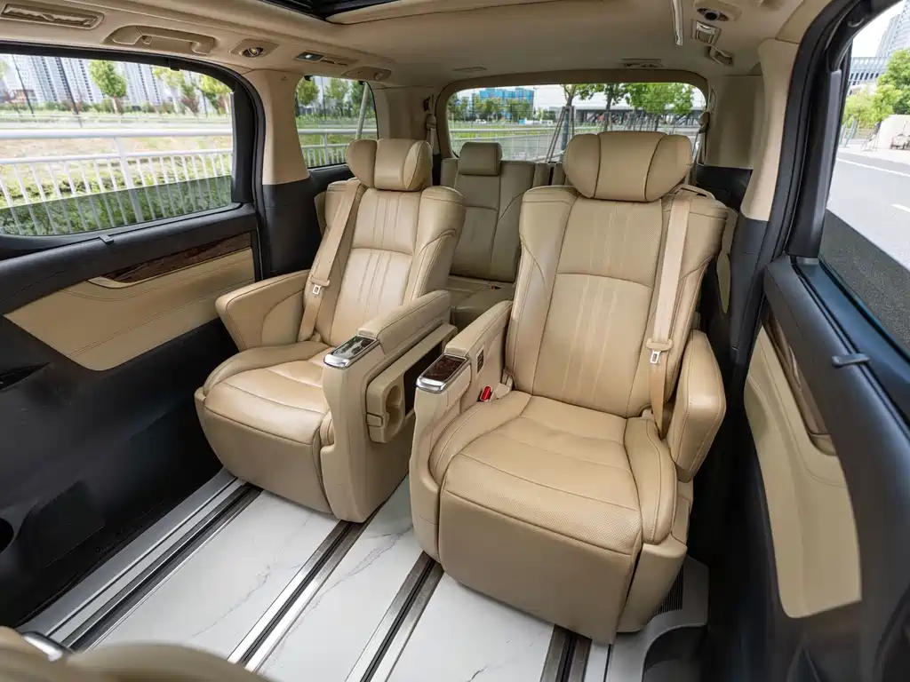 Toyota Alphard 2019 — фото 13