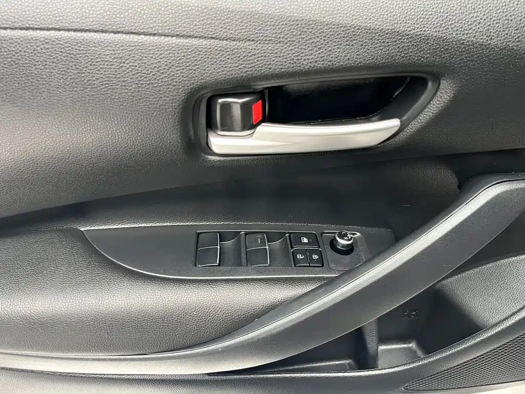 Toyota Corolla 2022 — фото 15
