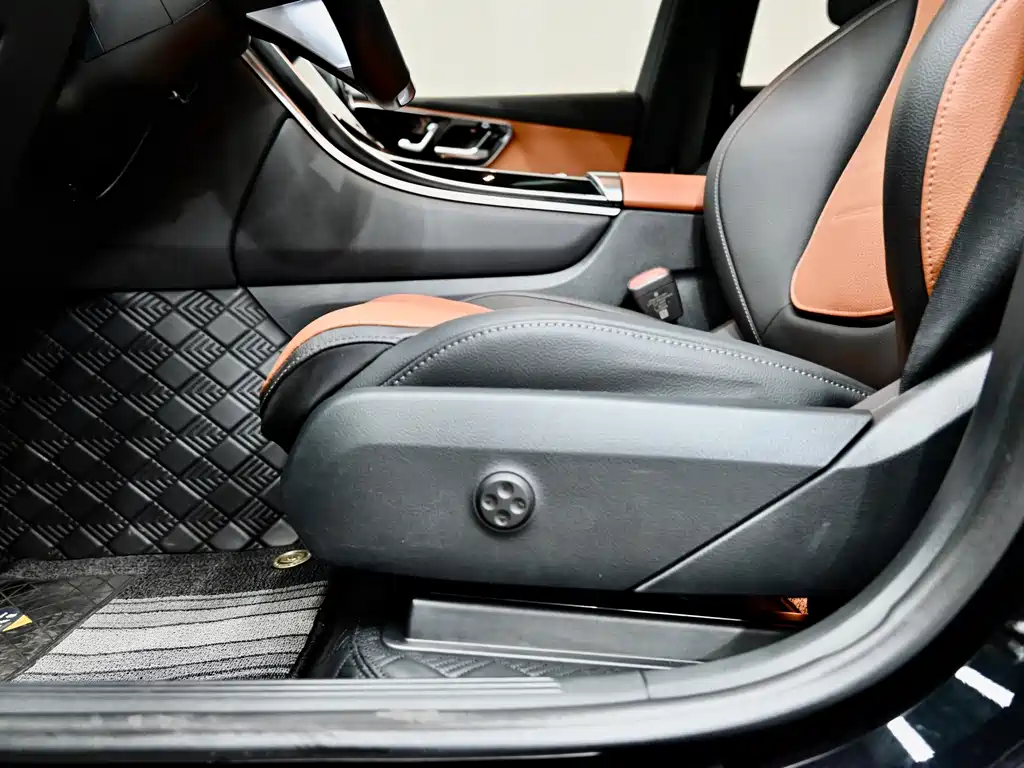 Mercedes-Benz GLC 2023 — фото 14