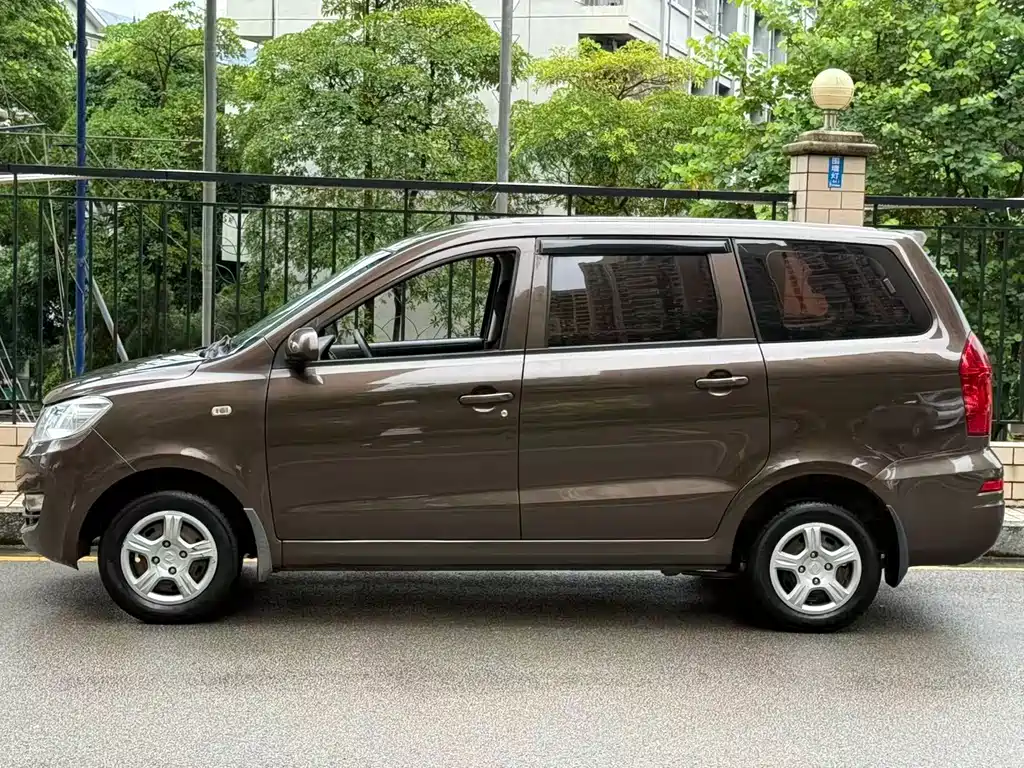 Fengguang 330 2015