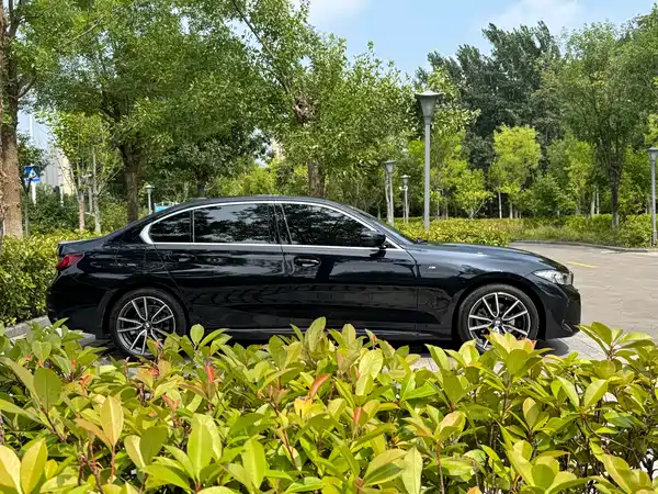 BMW 3 Series 2023