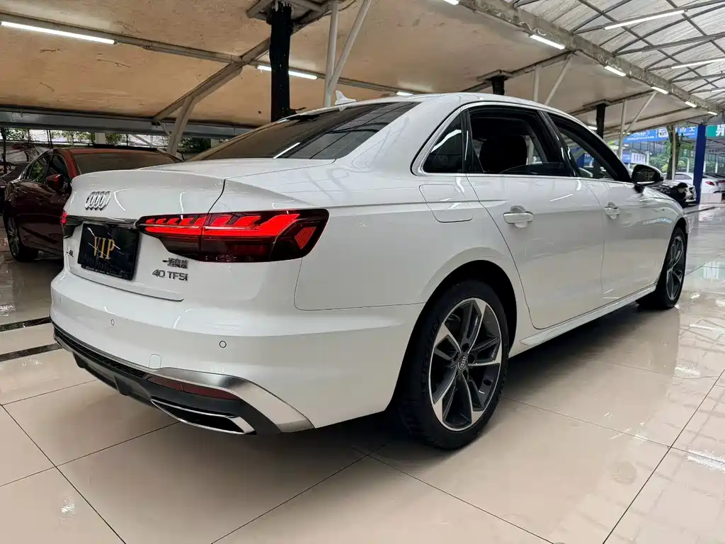 Audi A4L 2020