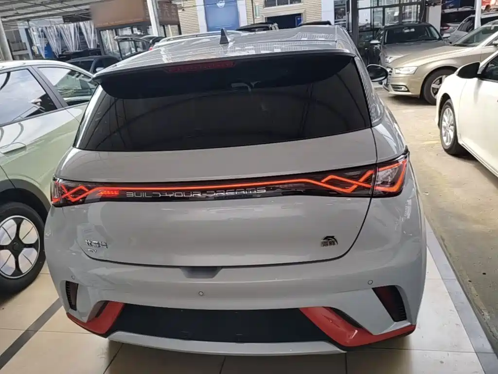 BYD Dolphin 2021