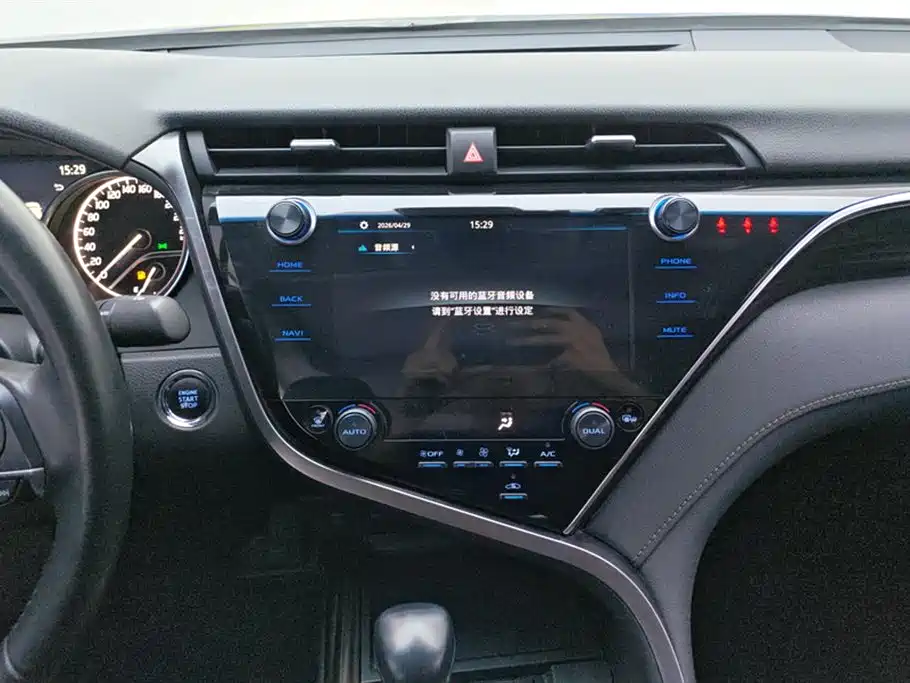 Toyota Camry 2021 — фото 13