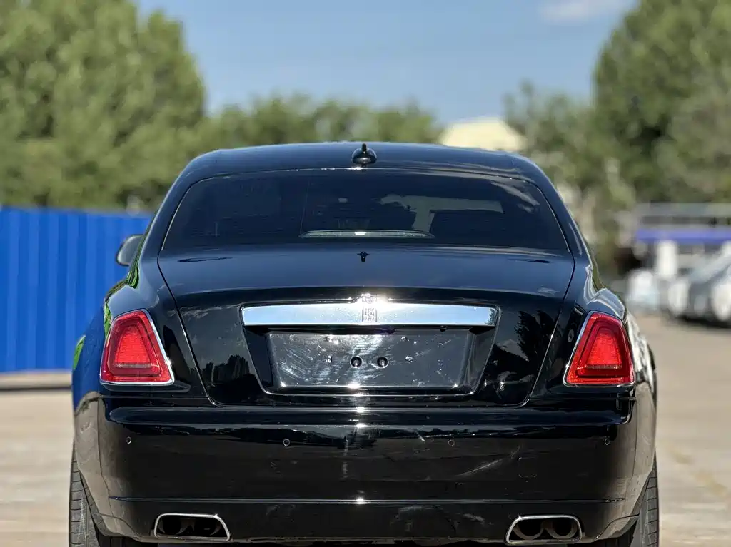 Rolls-Royce Ghost 2013 — фото 11