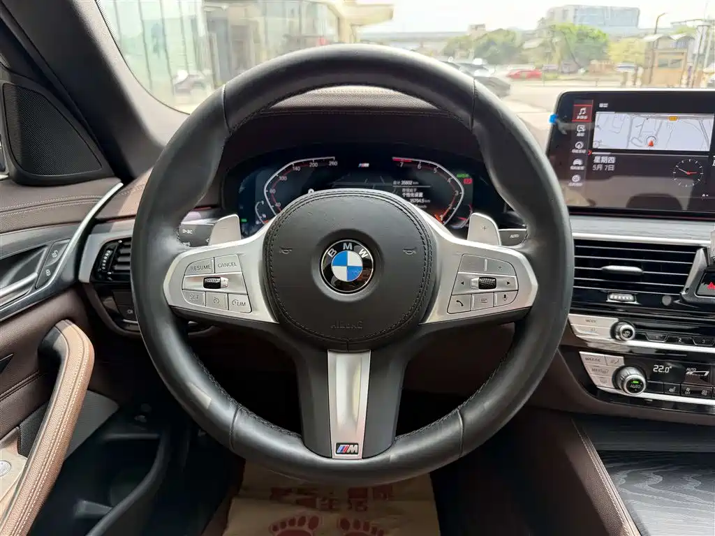 BMW 5 Series 2023 — фото 13