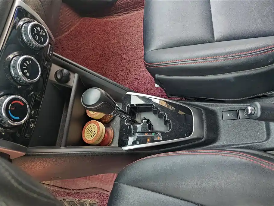 Toyota Yaris L 2017 — фото 15