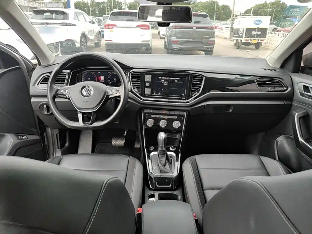 Volkswagen T-Roc 2020 — фото 10
