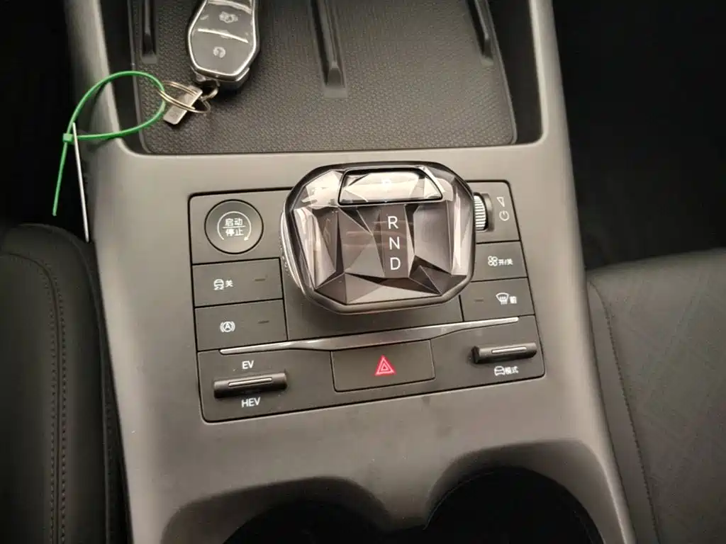 BYD Qin PLUS 2025 — фото 14