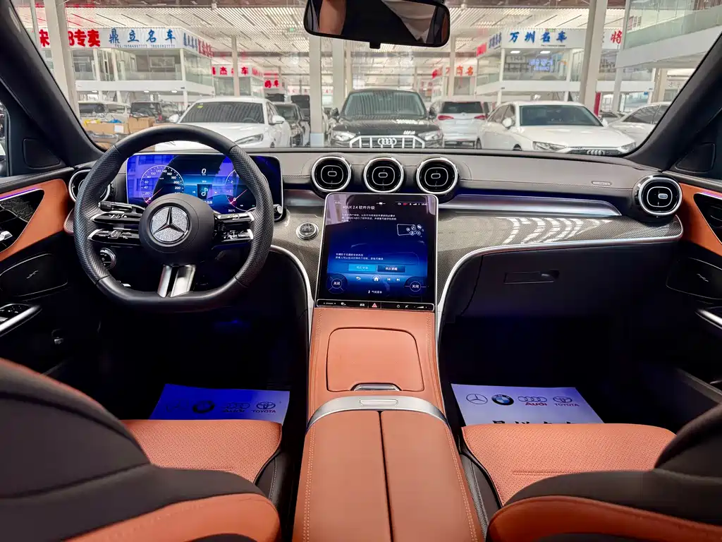 Mercedes-Benz C-Class 2023 — фото 9