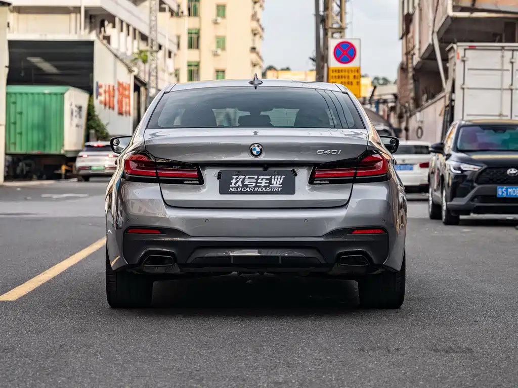 BMW 5 Series 2023