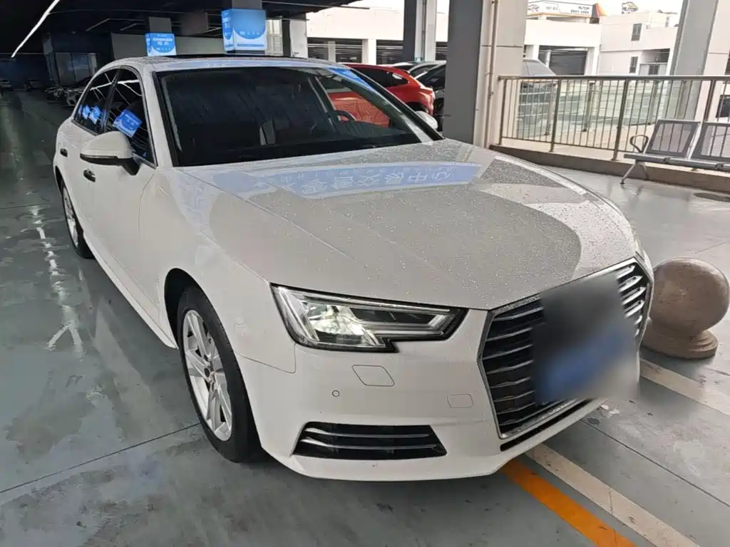 Audi A4L 2018