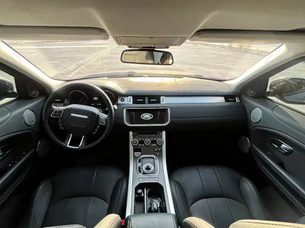 Land Rover Evoque 2019 — фото 9