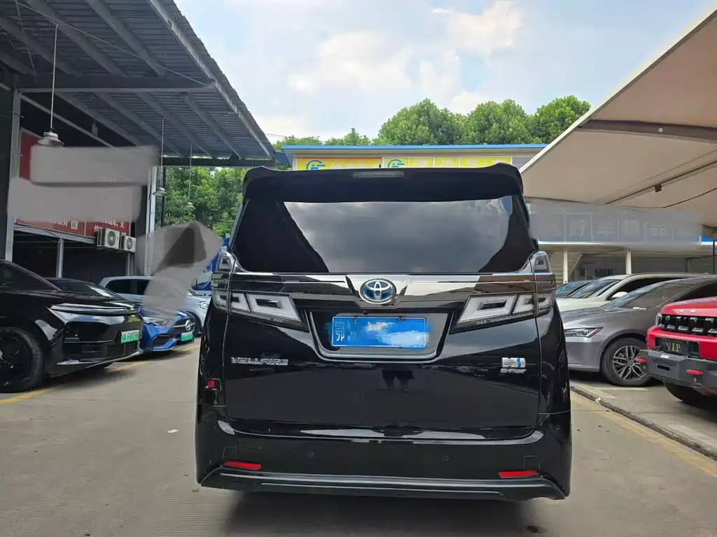 Toyota Vellfire 2021 — фото 8